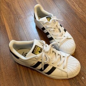 ADIDAS SUPERSTAR